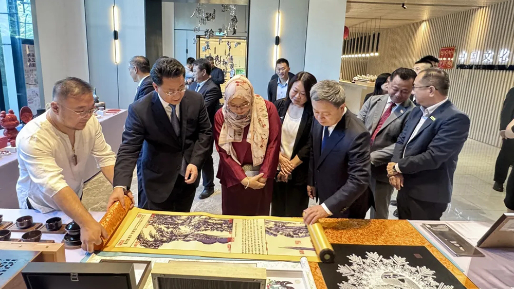 “跟著非遺游河北”文旅資源交流推介活動(dòng)現(xiàn)場(chǎng).jpg